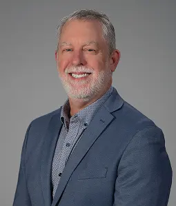 Robert Headshot